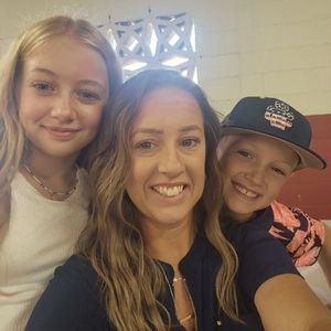 Meet your Posher, Leah